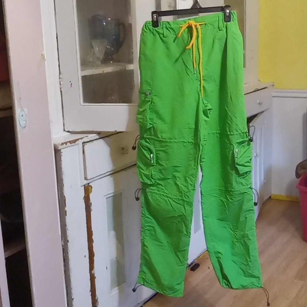 Euc Fashion Nova men cargo bright green Parachute Pants Zippers Crops Size small